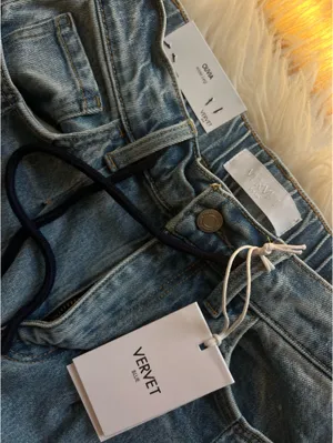Vici jeans thumbnail 4