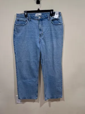 NWT Abercrombie & Fitch The '90s Relaxed Jeans in a high-rise style size16 short thumbnail 2