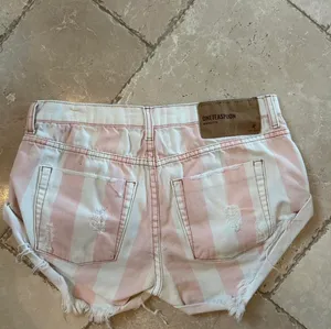 One Teaspoon Shorts thumbnail 2