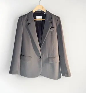 Aritzia Wilfred Crepette Blazer jacket XS Gray thumbnail 1