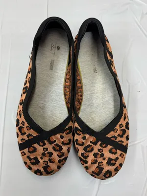 Clarks Cloud Steppers Leopard Print Slip On Flats Size 7.5 thumbnail 1