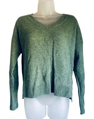 Tahari 100% Cashmere Sweater Soft Fall Winter Fashion Seafoam Green Large thumbnail 1