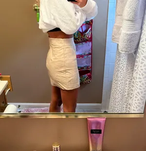 Forever 21 Mini Skirt thumbnail 2