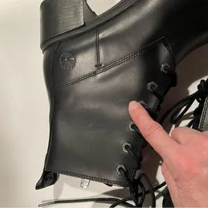 Cute clean lace up Timberland black leather boots 2” block heel classic street thumbnail 10