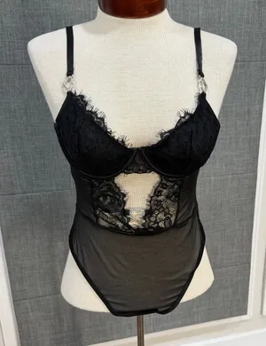 Womens Lace Bodysuit Teddy NEW Size Medium With Matching Accessories Bling Heart thumbnail 1