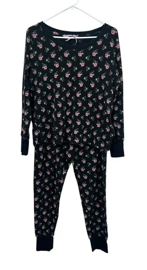 Victoria’s Secret Black Floral Thermal Pajama Set size M thumbnail 1