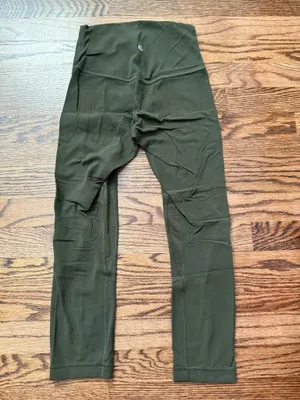 Dark green Lululemon Leggings 25” thumbnail 2