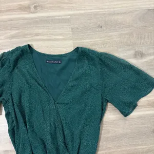 Abercrombie & Fitch Green Short Sleeve Bodysuit Blouse Women Small thumbnail 3