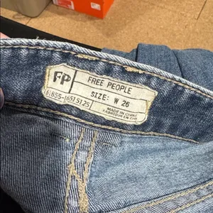 Free People Jeans Womens 26 Blue Denim Pockets Mid Rise Flared Grunge Hippie Y2K thumbnail 8
