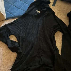 Glyder‎ small black sweatshirt thumbnail 3