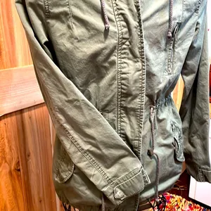 🆓🆓🆓FREE W/PURCHASE🆓🆓🆓Army Green Utility Jacket thumbnail 4