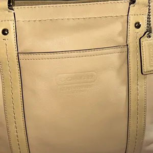 Vintage Coach Pale Yellow Beige Leather Double Handle Shoulder Bag thumbnail 2