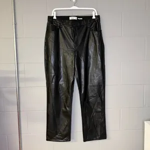 Abercrombie & Fitch The 90s Straight Ultra High Rise Leather Crossover 32/14 S thumbnail 3