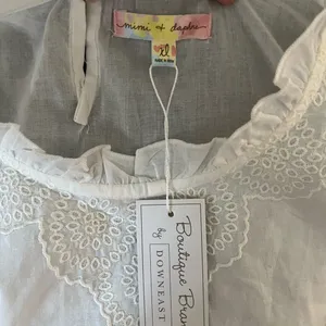 Mimi & Daphne White Eyelit Ruffle Neck Blouse Size XL NWT thumbnail 3