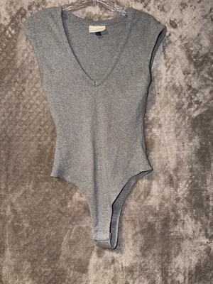 Universal Thread Bodysuit Size S Gray Ribbed V-Neck Cap Sleeve thumbnail 4