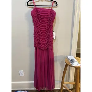 XSCAPE gown allover ruched bodice and straight neckline Size 10 Pink Flowy thumbnail 4