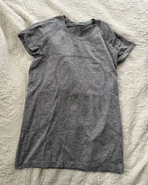Lululemon Swiftly Tech Short Sleeve grey size 8 thumbnail 1