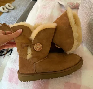 UGG Boots thumbnail 1