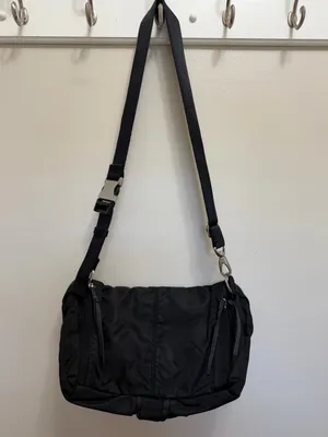 Lululemon Good Fortune Crossbody Shoulder Fanny Bag Black thumbnail 4