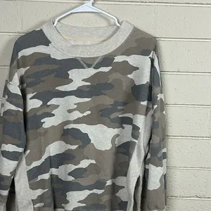 Aerie Good Vibes Gray Camo Oversized Crewneck Sweatshirt size S thumbnail 5