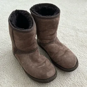 UGG Chocolate Uggs thumbnail 1