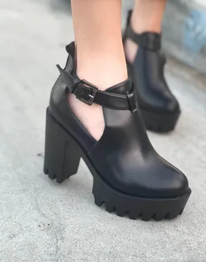 Chunky Lug Sole Bootie Black Size 5.5 thumbnail 1