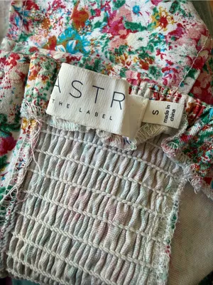 ASTR the Label Floral Puff-Sleeve Cropped Top Size Small thumbnail 7