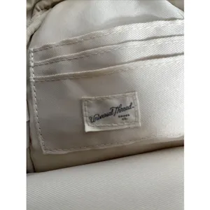 Universal Threads Crossbody Bag Womens Small Light Beige Zip Pockets Adjustable thumbnail 7