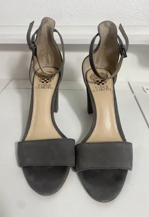Vince Camuto Corlina Gray Suede Leather Dress Sandal Block Heel Womens Size 7.5M thumbnail 1