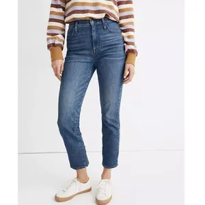 Madewell Classic Medium Wash Straight Leg Jeans - Size 26 thumbnail 5