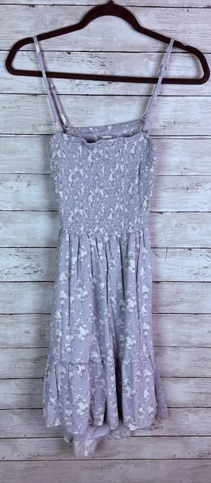 Hollister Floral Smocked Dress Size Large thumbnail 1