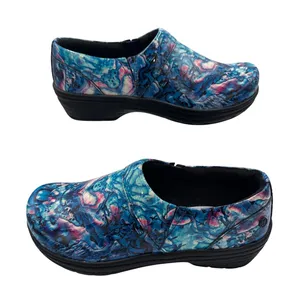 Klogs Mission Blue Pink Kaleidoscope Marble Slip Resistant Clogs Women's 6.5M thumbnail 1