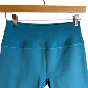 Alo Yoga Seamless Ribbed Blue High Waist 5” Favorite Biker Athletic Shorts Small thumbnail 3