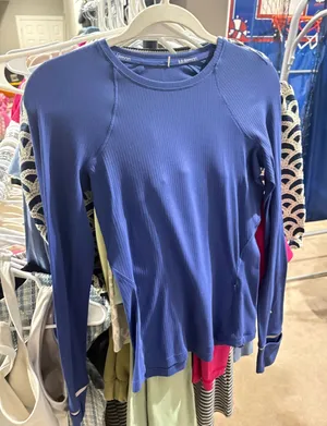 Lululemon Long Sleeve thumbnail 1