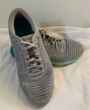Asics Women's Dynaflyte 2 Womens Size 7.5 Running Shoe Gray Teal FlyteFoam thumbnail 1