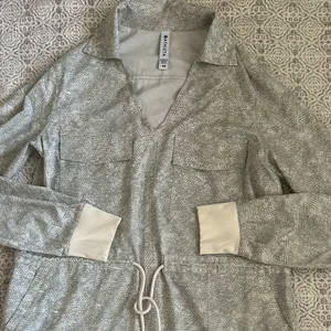 Athleta Zumba Printed Shirtdress In Viper Grey thumbnail 8