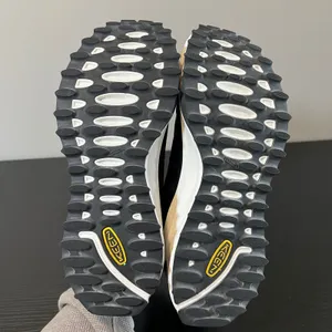 KEEN Women's Black White Trail Hiking Shoes Sneakers Size 9.5 thumbnail 8