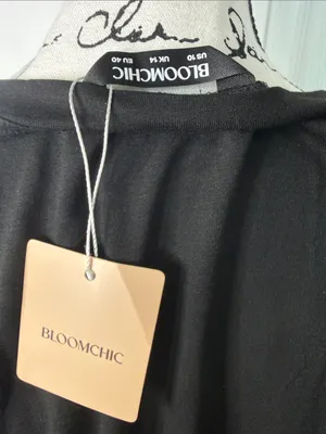 BloomChic Black Tee with Heather Gray Raglan Sleeves Size 10 thumbnail 2