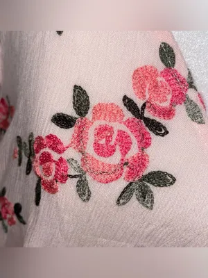 Miss Me Womens Size M NWT Pink Embroidered Rose Blouse Flutter Sleeve V-Neck Top thumbnail 4