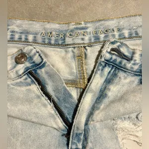 American Eagle Baggy Mom Short Distressed Denim Shorts thumbnail 7