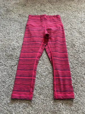 Lululemon Cropped Leggings size 8 (22”) thumbnail 2