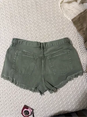 We The Free Womens Shorts 31 Army Green Mid Rise Button Fly Cut Off Denim thumbnail 5