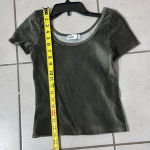 Hollister Women Green Suede Ribbed Crop‎ Top size Small thumbnail 6