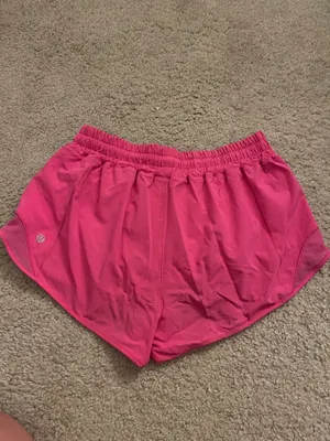Lululemon Hotty Hot Shorts 2.5" Low-Rise thumbnail 2