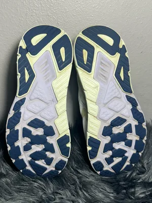 Hoka One One Arahi 5 Running Shoes White Sneaker Size 9.5B thumbnail 8