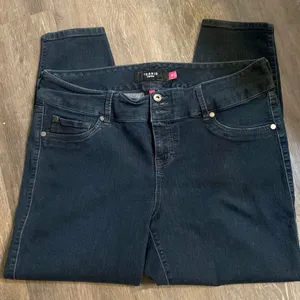 Torrid Dark Wash Denim Skinny Jeans Size 18 thumbnail 1