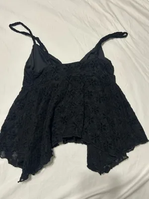 Urban Outfitters Top thumbnail 2