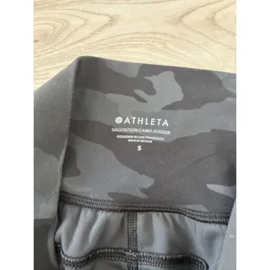 Athleta Salutation Camo Jogger Black Charcoal Grey Camouflage Pants Small thumbnail 3