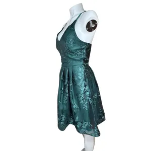 BCX Dress Size 5 Emerald Green Floral Embroidered Fit & Flare Party Dress thumbnail 2