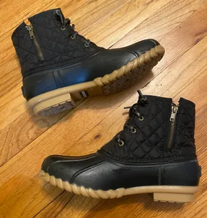 Duck Boots thumbnail 1